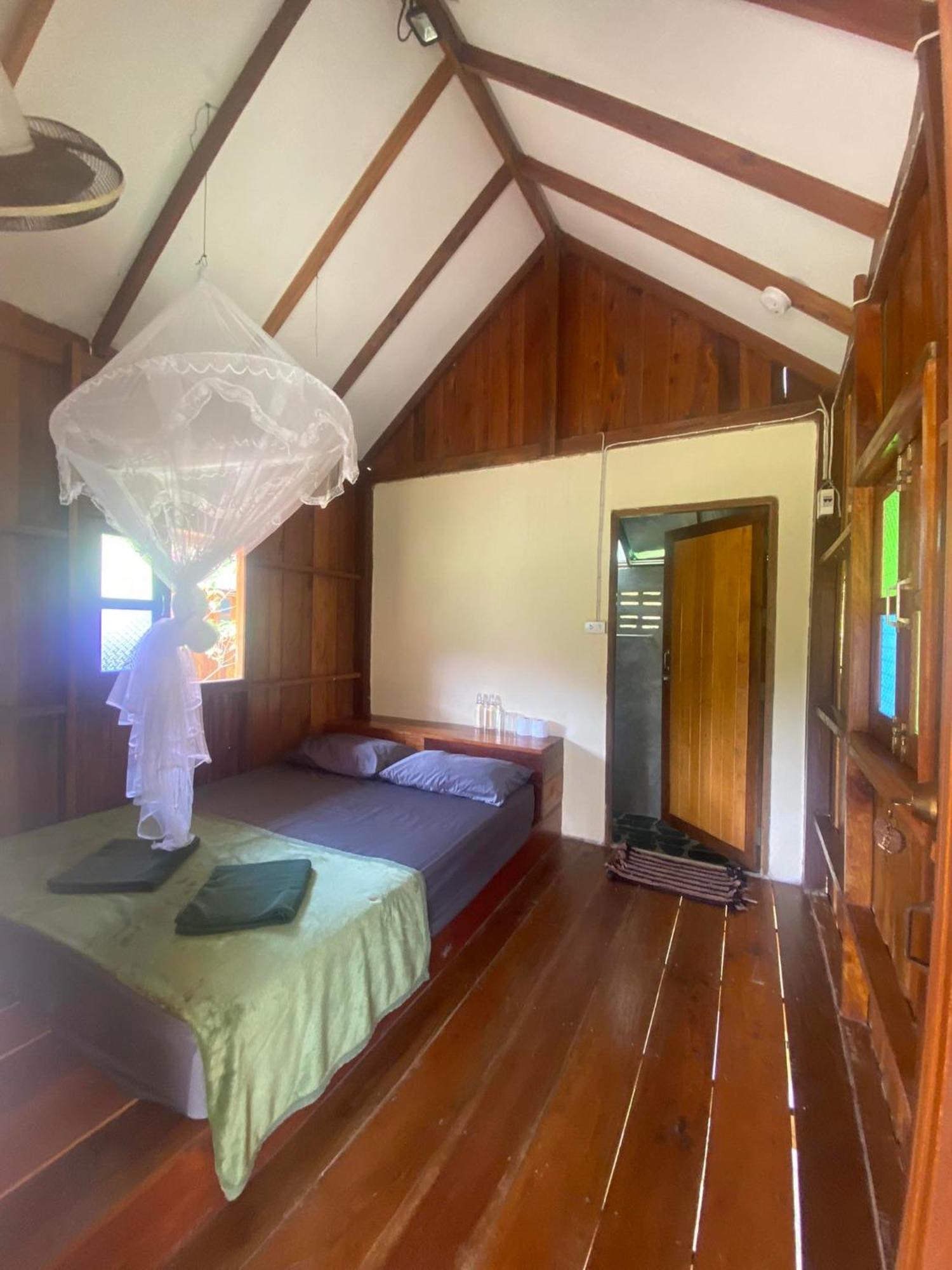 Seree Bungalows & Chill Bar Koh Chang Exterior photo